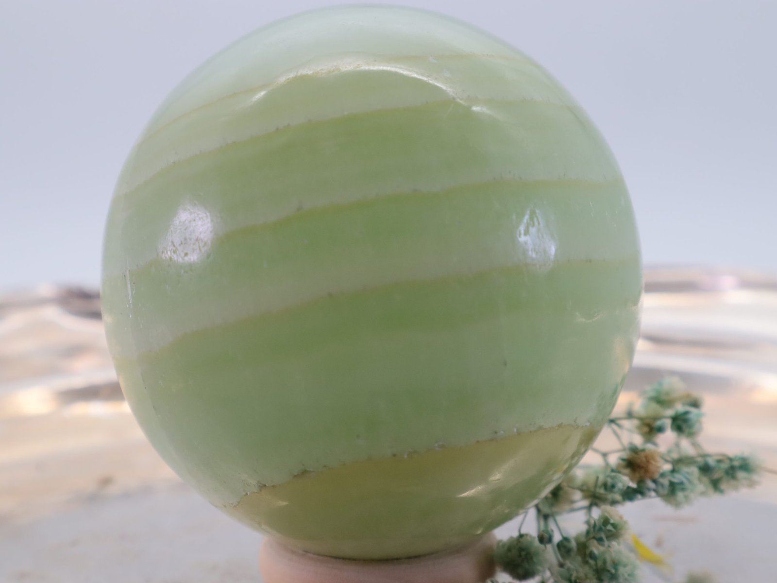 Große grüne gebänderte Calcit Edelsteinkugel, 64 mm