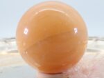 Große Orangen Calcit Edelsteinkugel, 62 mm – Bild 4