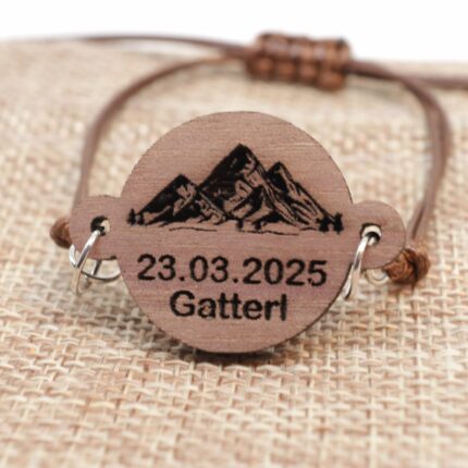 Personalisiertes Armband Zugspitze aus Holz