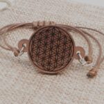 Lebensblume Armband aus Holz – Bild 4
