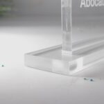 Personalisierte Acrylglas Trophäe – Rechteckig mit Sockel | 10 mm Premiumglas | Lasergravur mit Text & Logo – Bild 12