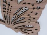 Schmetterling aus Nussbaum Holz mit Rattan Muster | Boho Schmetterlinge – Bild 4