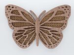 Schmetterling aus Nussbaum Holz mit Rattan Muster | Boho Schmetterling