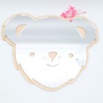 Spiegel für Kinderzimmer schmunzelndes Bärengesicht