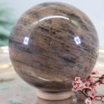 Große Schwarze Mondstein Edelsteinkugel mit wunderbarem Farbspiel – Bild 5