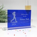 Moderne edle Sport Trophäe, eigener Text Logo, farbiges und klarem Acryl - Personalisierte Gravur - Pokal – Bild 3