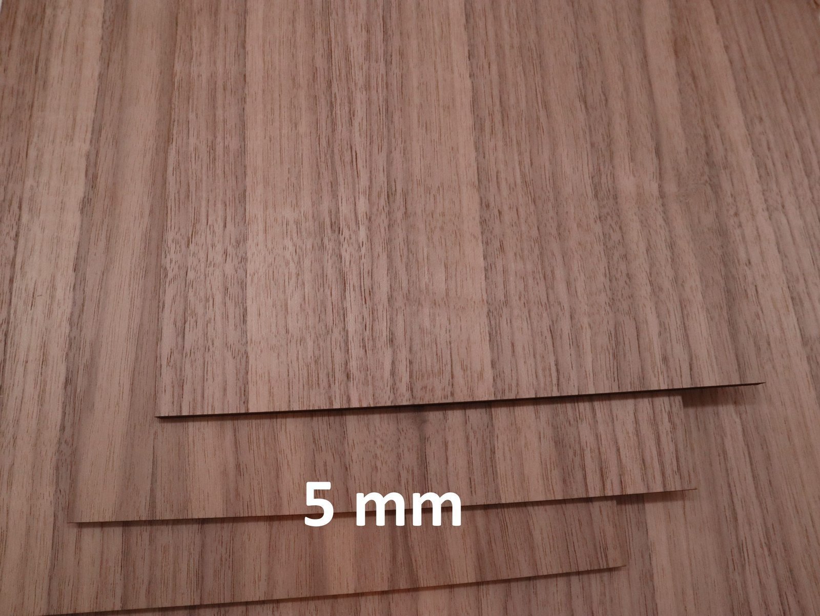 Lasersperrholz 5 mm aus edlem Nussbaum