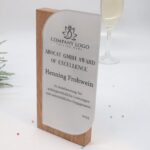 Personalisierter Pokal und Trophäe, massives Eichenholz und Acryl Plakette – Bild 10