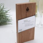 Personalisierter Pokal und Trophäe, massives Eichenholz und Acryl Plakette – Bild 3