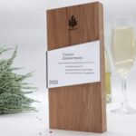 Personalisierter Pokal und Trophäe, massives Eichenholz und Acryl Plakette – Bild 5