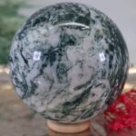 Dunkel Grüne Moosachat Edelsteinkugel, 79mm – Bild 10