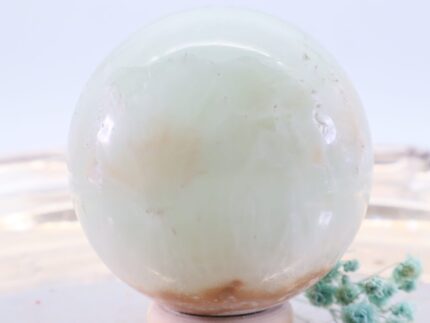 Große Pistazien Calcit Edelsteinkugel