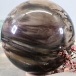 Große Versteinertes Holz Edelsteinkugel aus Deutschland, Kieselholz, Braun, 83mm – Bild 3