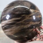 Große Versteinertes Holz Edelsteinkugel aus Deutschland, Kieselholz, Braun, 83mm – Bild 5