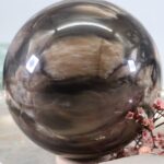 Große Versteinertes Holz Edelsteinkugel aus Deutschland, Kieselholz, Braun, 83mm – Bild 8