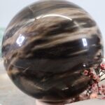 Große Versteinertes Holz Edelsteinkugel aus Deutschland, Kieselholz, Braun, 83mm – Bild 9